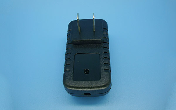 【A111】充電器外殼