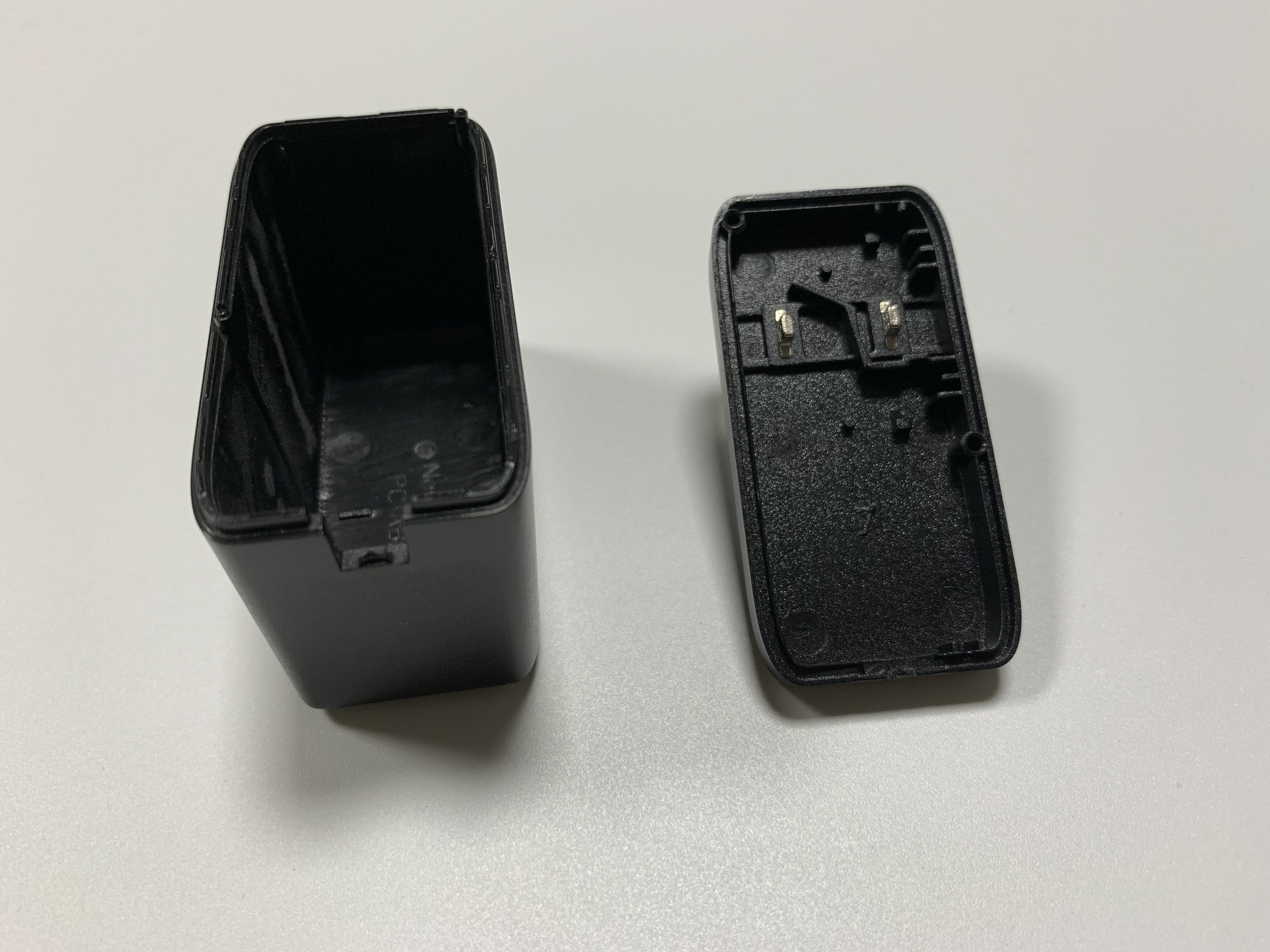 【C308】充電器外殼